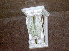 CAPITELLO IN GESSO DECORATO